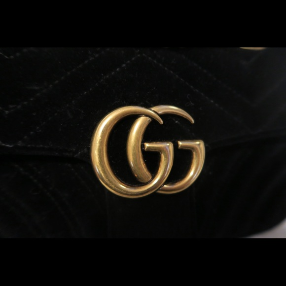 Gucci Small GG Mormont Matelassé Shoulder Bag - Picture 3 of 13